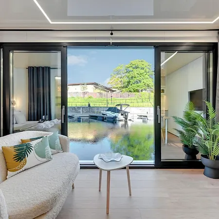 Domy Na Wodzie - La Mare Motlava Houseboats With Sauna By Downtown Apartments Gdansk Room photo