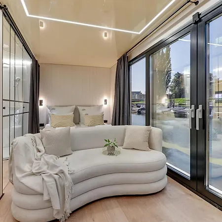 Domy Na Wodzie - La Mare Motlava Houseboats With Sauna By Downtown Apartments Gdansk Room photo