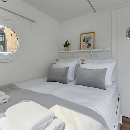 Domy Na Wodzie - La Mare Motlava Houseboats With Sauna By Downtown Apartments Gdansk Room photo
