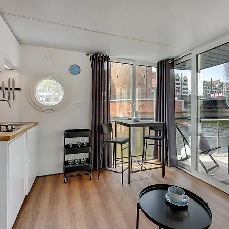 Domy Na Wodzie - La Mare Motlava Houseboats With Sauna By Downtown Apartments Gdansk Room photo