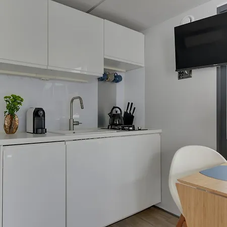 Domy Na Wodzie - La Mare Motlava Houseboats By Downtown Apartments Gdansk Room photo