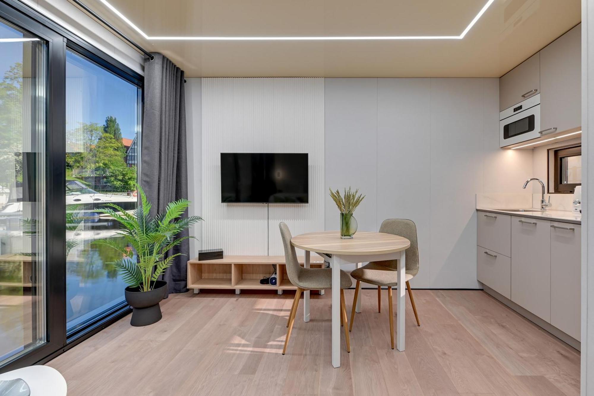 Na Wodzie - La Mare Motlava Houseboats With Sauna By Downtown Apartment *