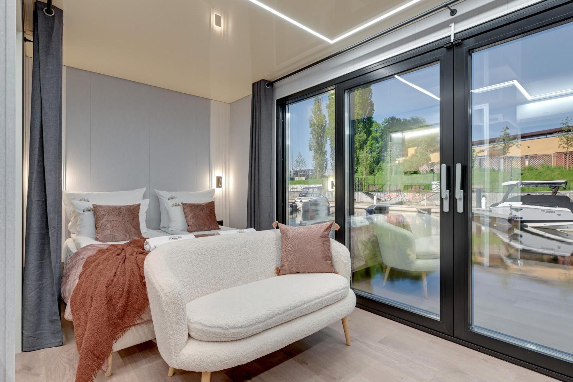 Apartment Na Wodzie - La Mare Motlava Houseboats With Sauna By Downtown *